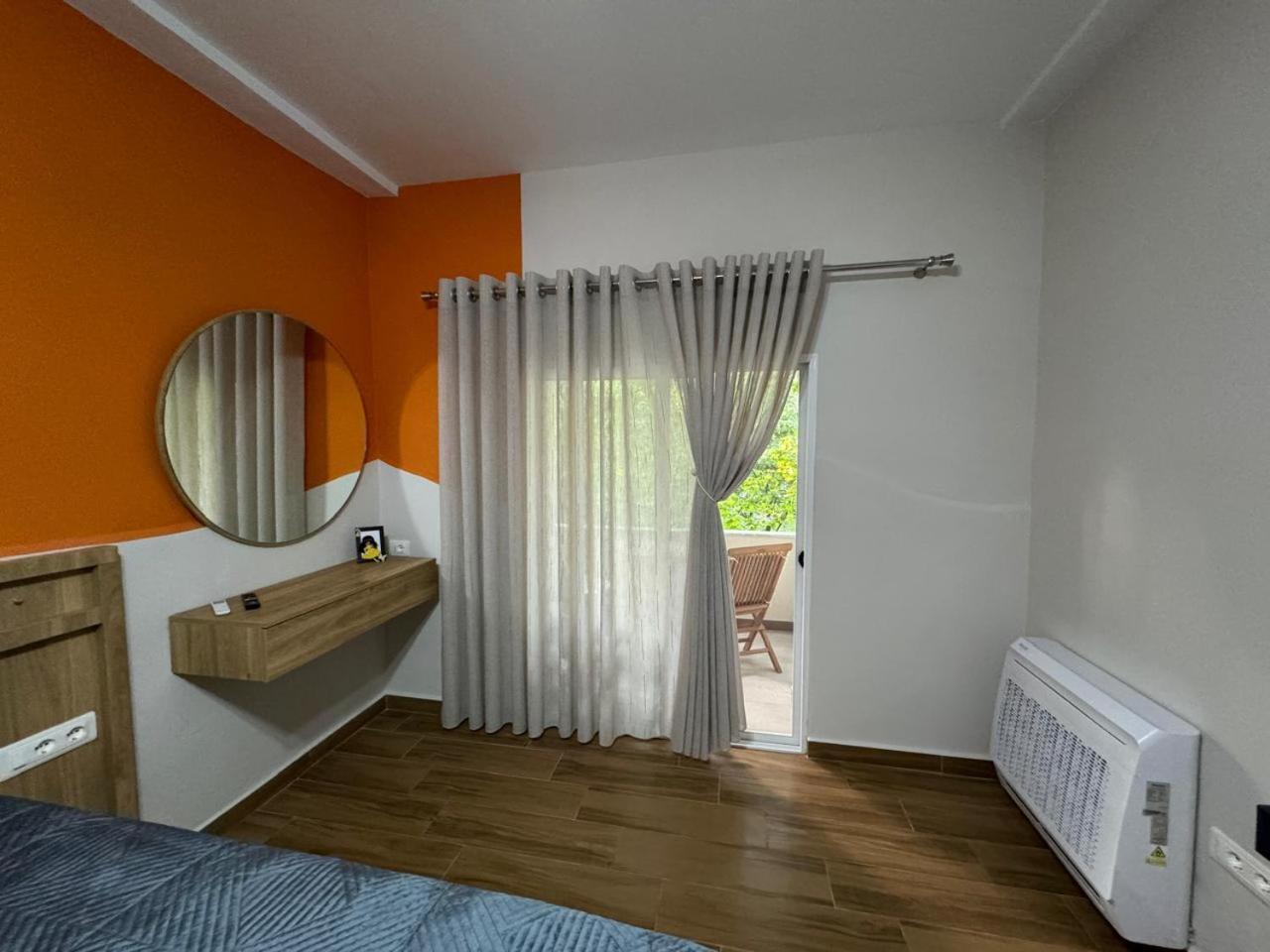Ami Blloku Apartament Tiranë Luaran gambar