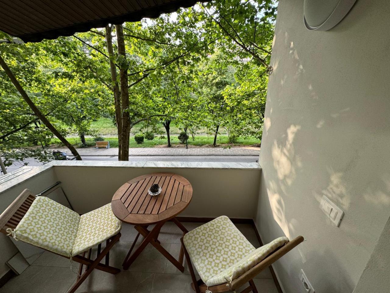 Ami Blloku Apartament Tiranë Luaran gambar